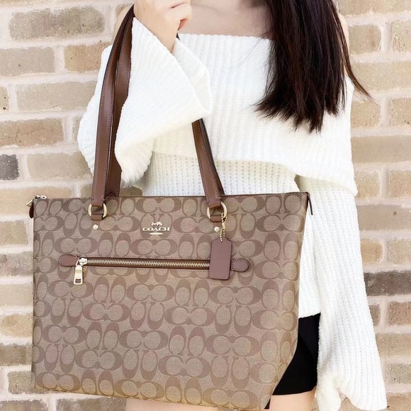 Coach Handbags - NWT Coach Tote